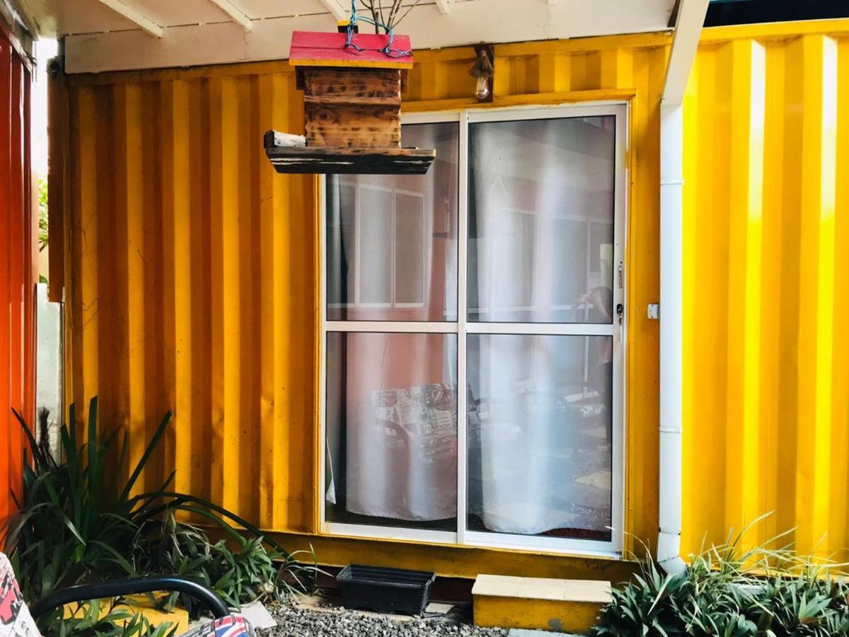 HOSTEL Suítes Containers Parati Exterior foto