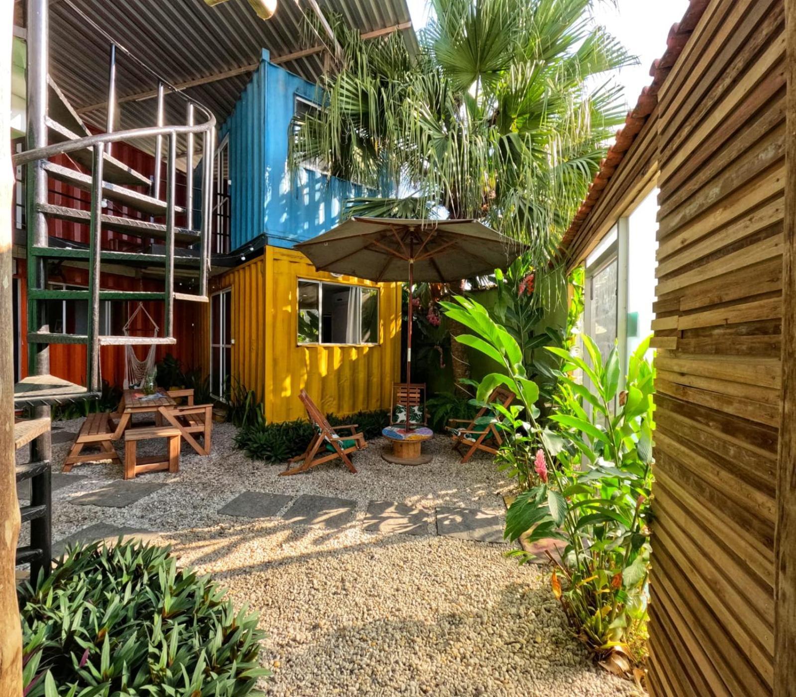 HOSTEL Suítes Containers Parati Exterior foto