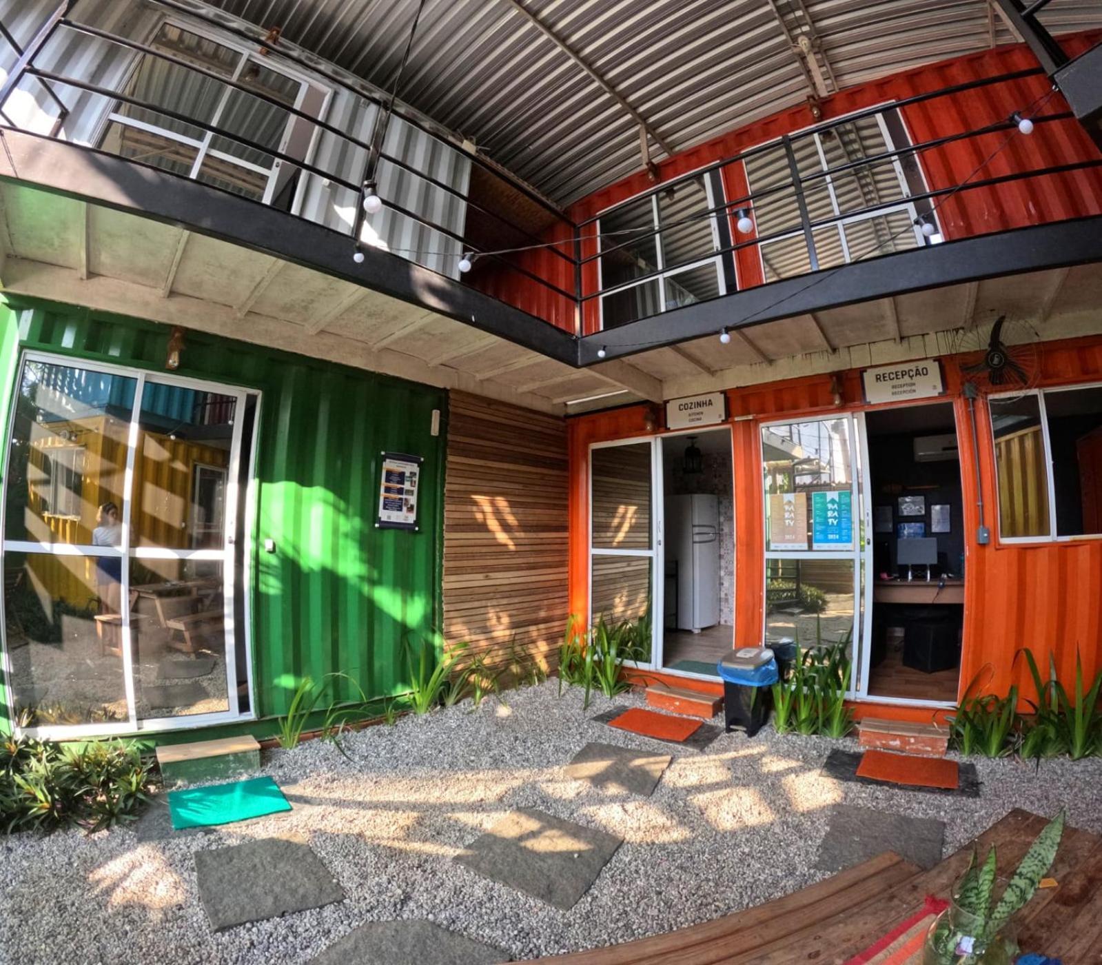 HOSTEL Suítes Containers Parati Exterior foto