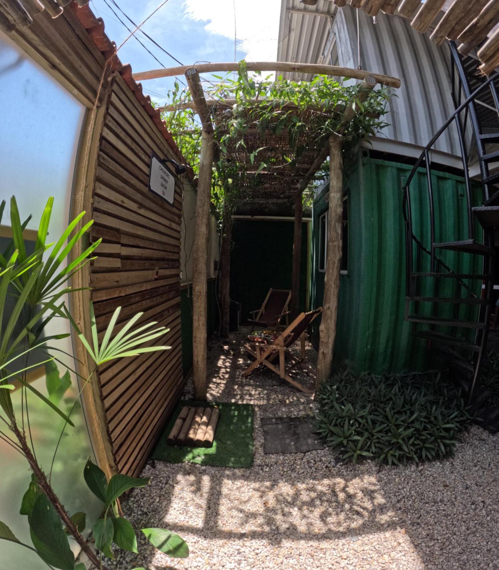 HOSTEL Suítes Containers Parati Exterior foto