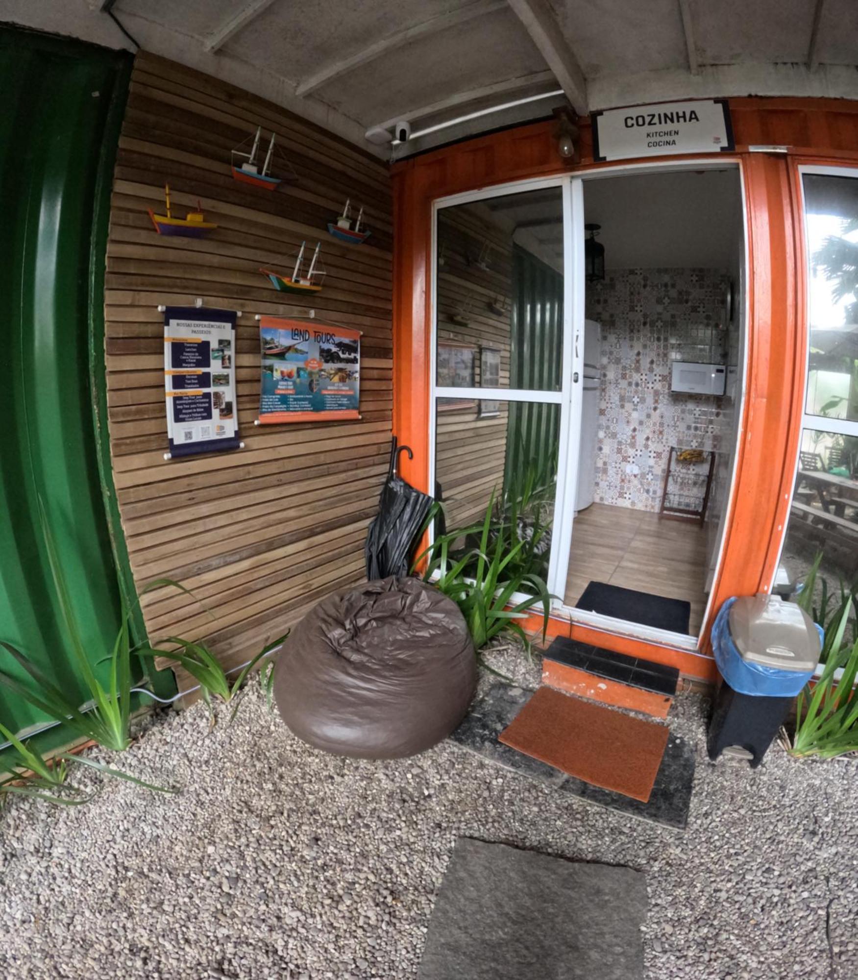 HOSTEL Suítes Containers Parati Exterior foto